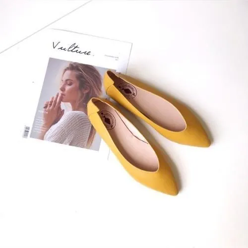 Comelyy Women's flat shoes with shallow mouth, comfortable soft sole and pointed toe shoes