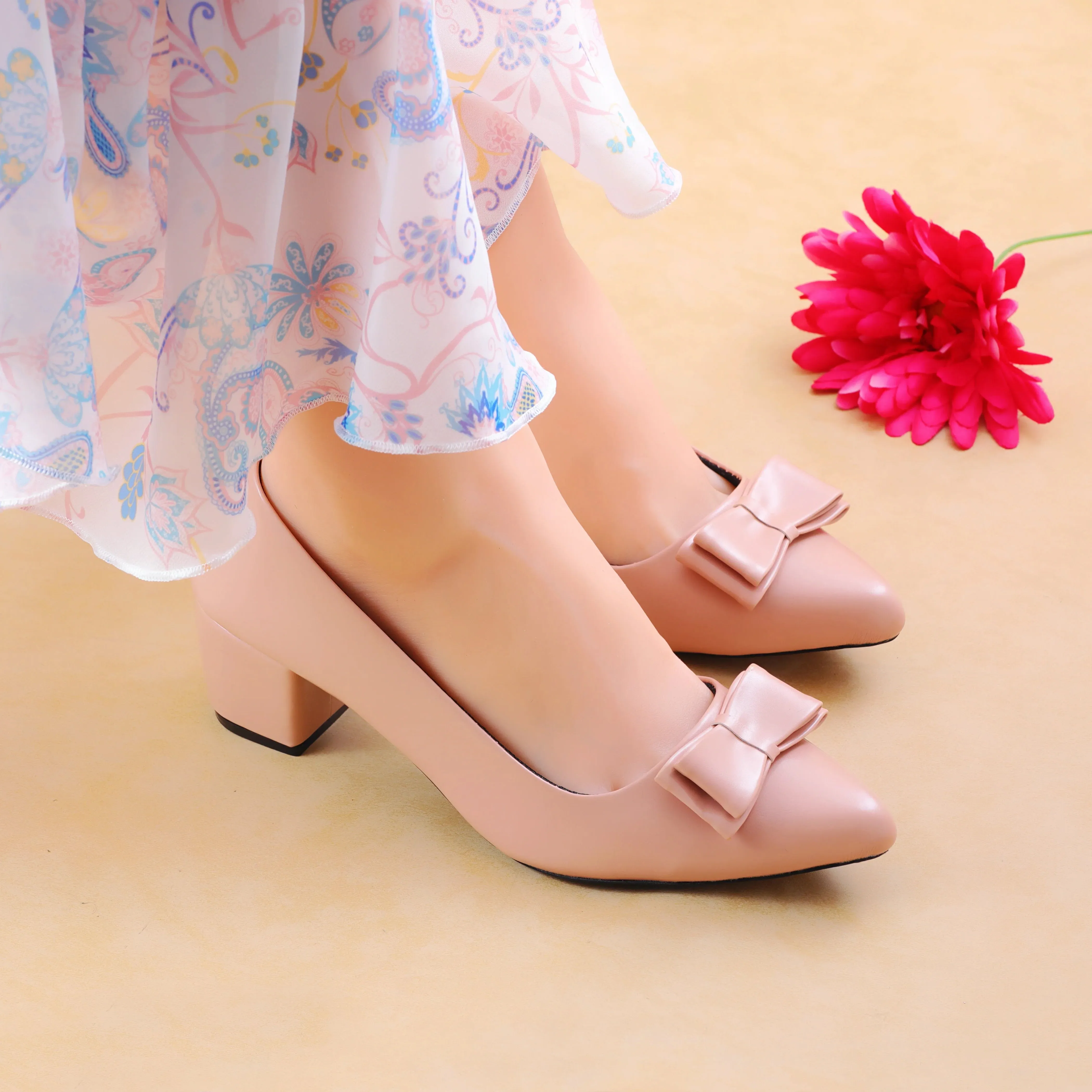 Elden Pink women Court shoes